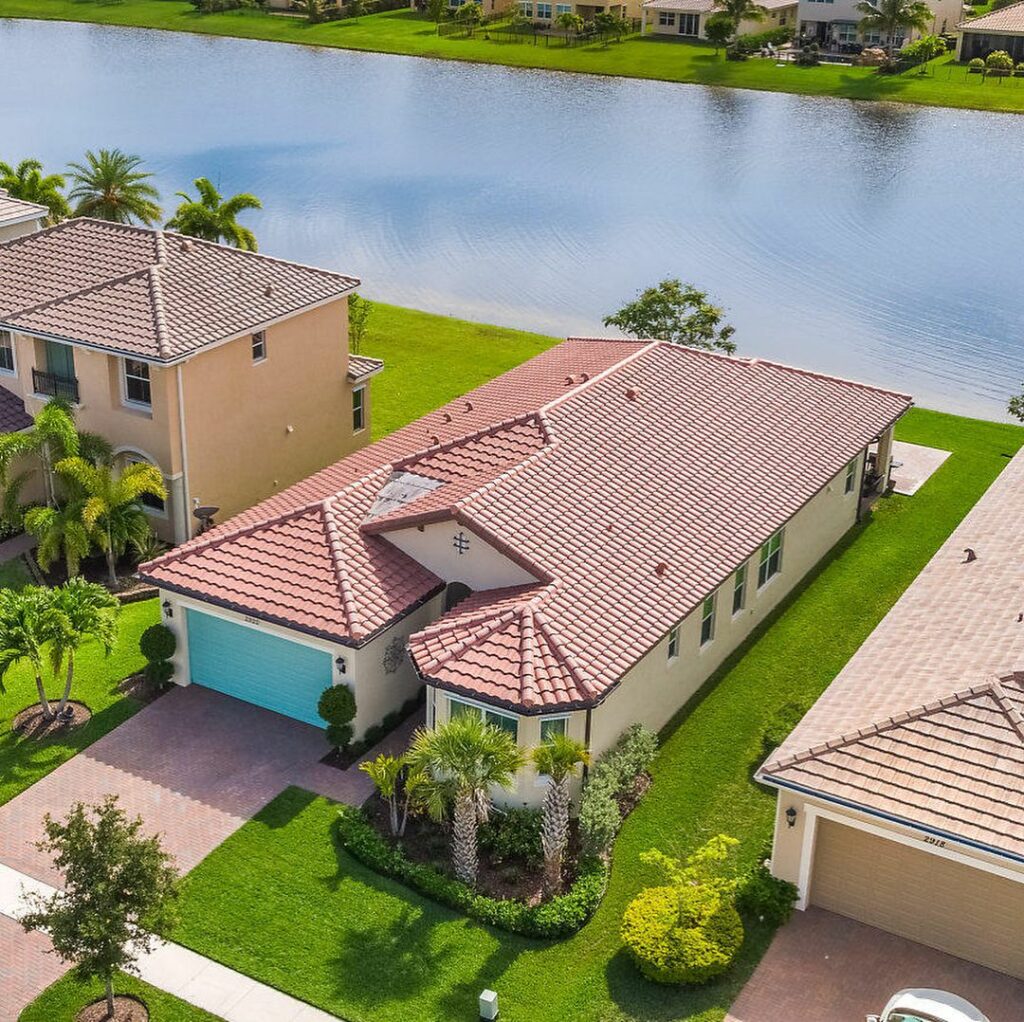 Roof Cleaning Coral Springs FL 1